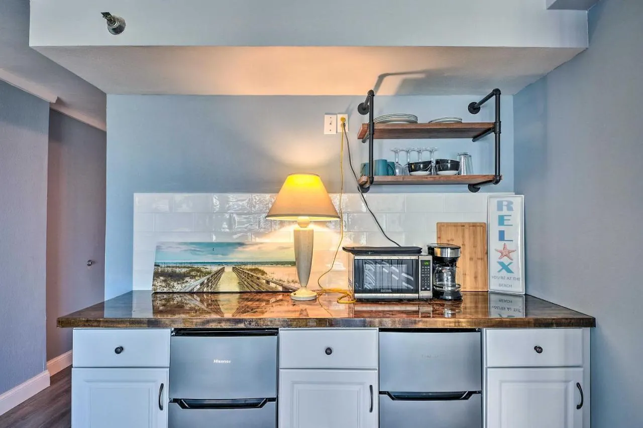 Apartment Beachfront Daytona Studio, Close To Parks! Daytona Beach